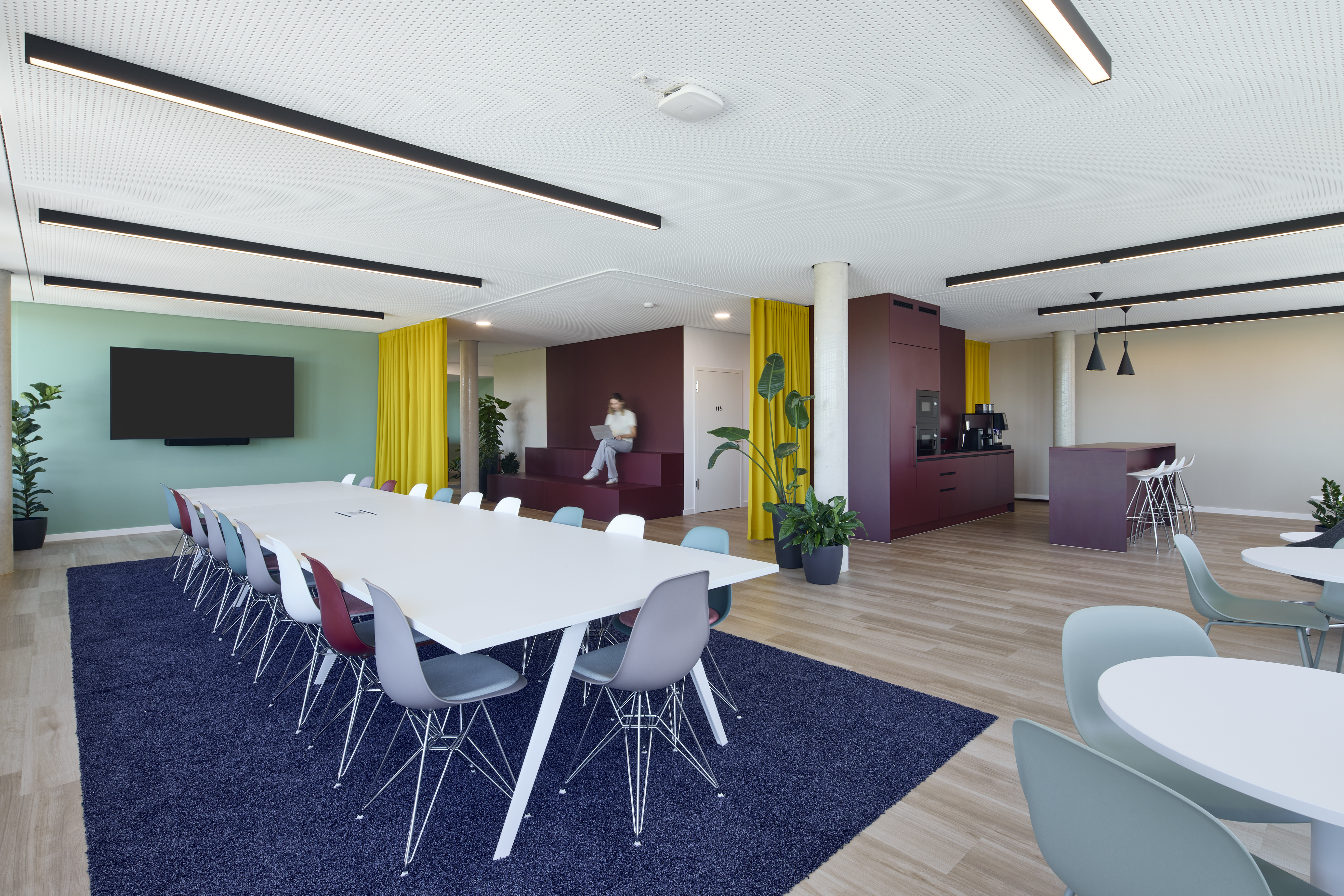 Farbige offene Arbeitswelt in Reutlingen